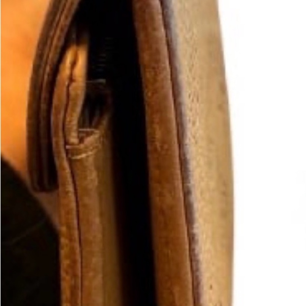 Louis Vuitton Amelia Mahina Wallet - Picture 5 of 9